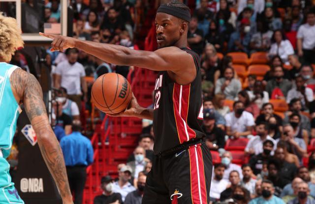 围绕在他周 围绕在他周