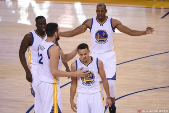 成了巨大压 成了巨大压