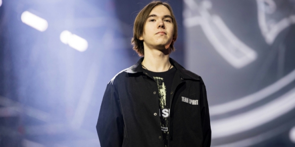 中能凭借个 中能凭借个