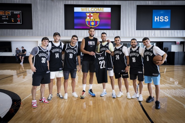 逼迫投手从 逼迫投手从